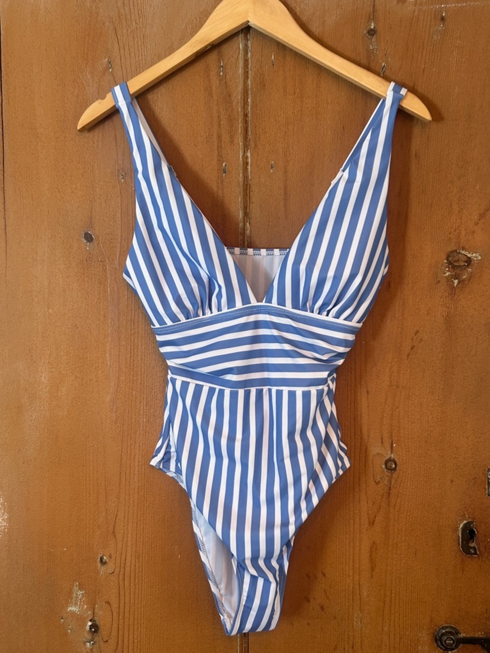 Stripped one piece (S)